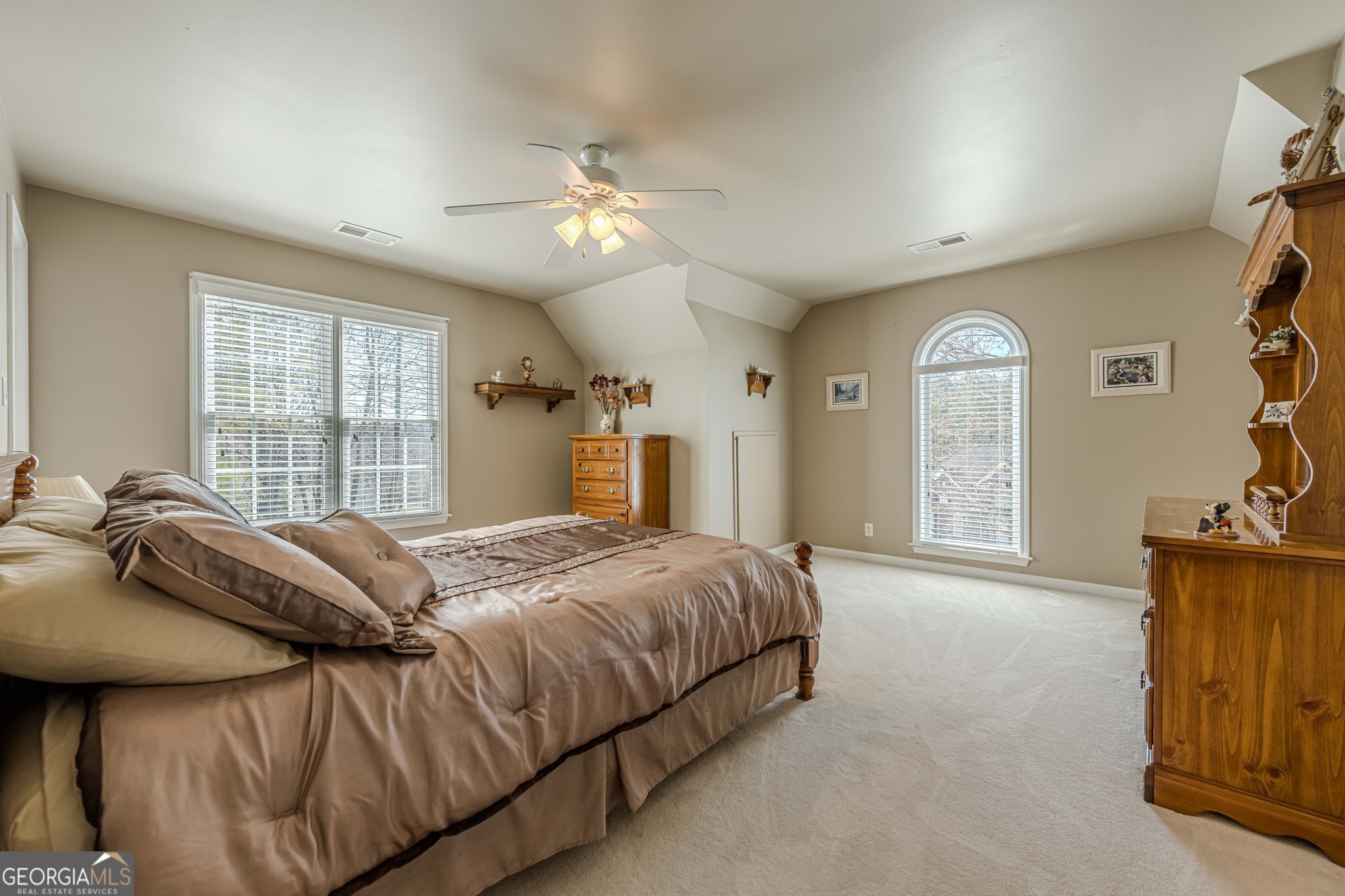 Cumming, Georgia 30028, United States, 5 Bedrooms Bedrooms, ,4 BathroomsBathrooms,Residential,Active,171059