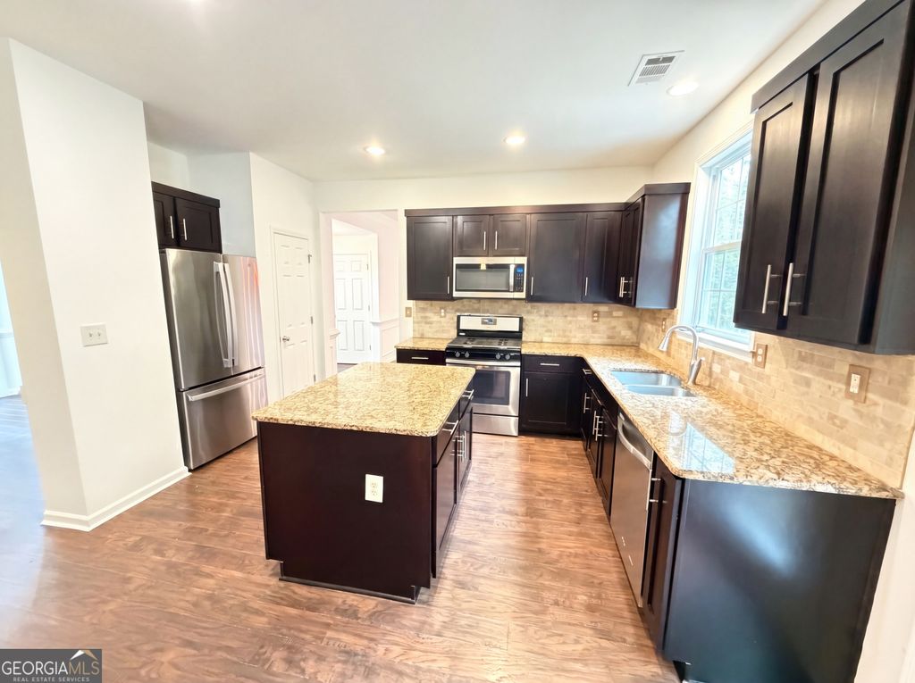 Photo of 208 Autumn Trail, Acworth, GA 30102 (MLS # 10753659)