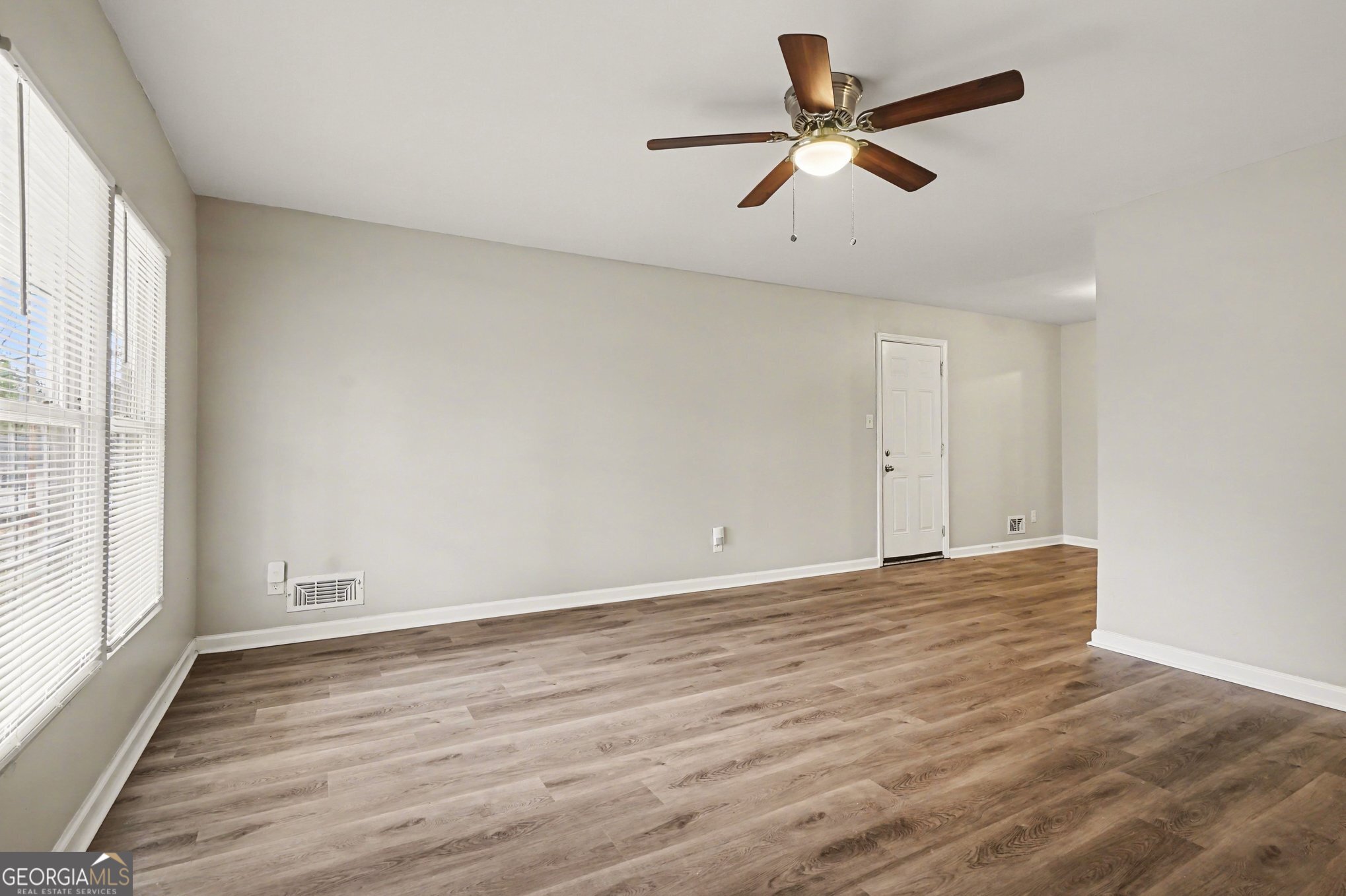 2328 Emerald Lake CT