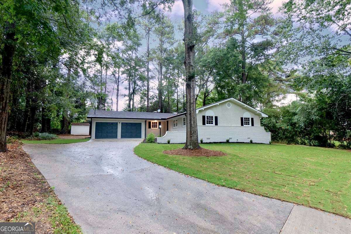 1328 White Oak ST SE