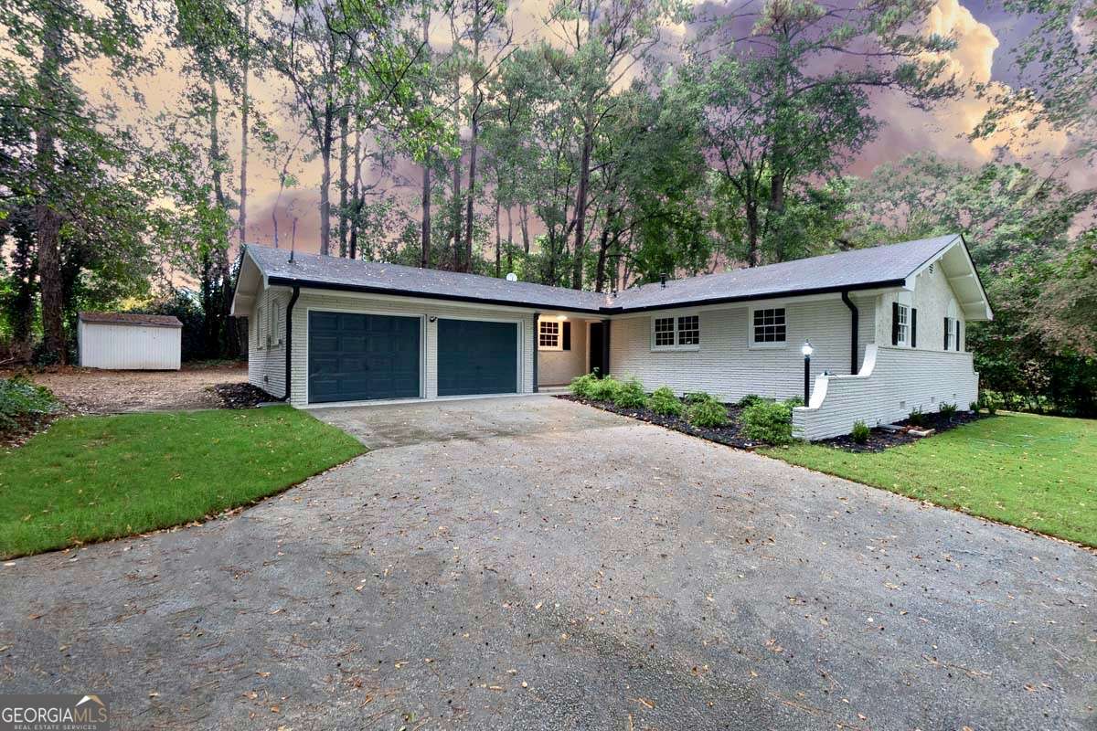 1328 White Oak ST SE