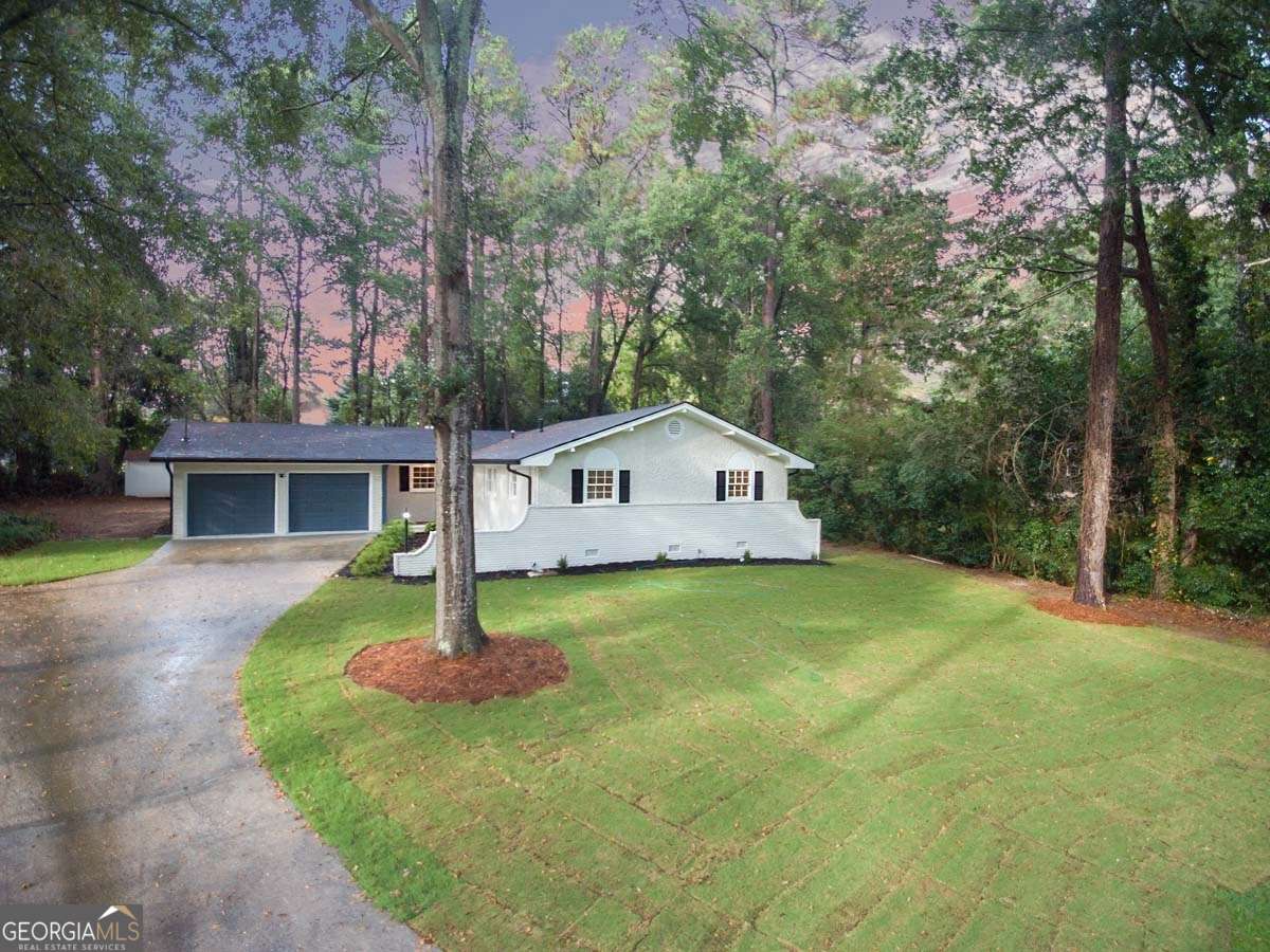 1328 White Oak ST SE