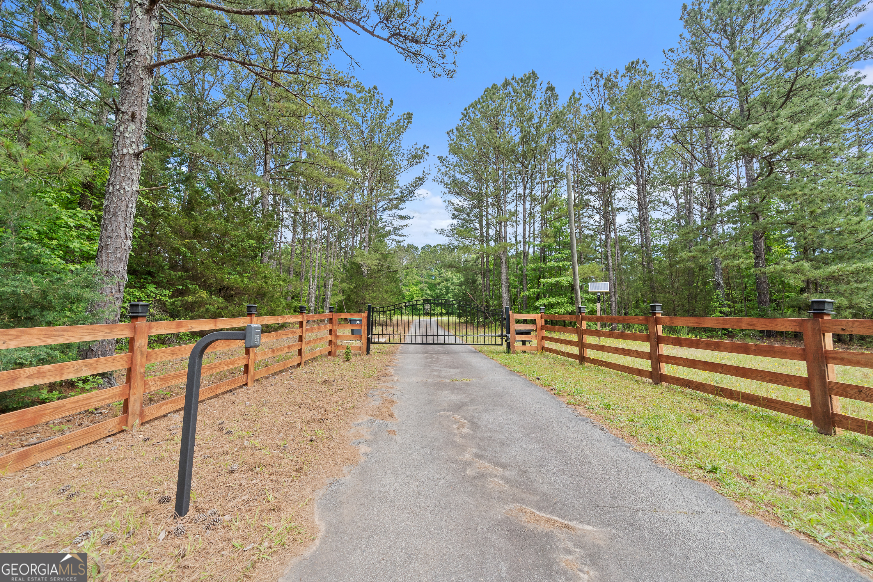 1627 Leguin Mill RD