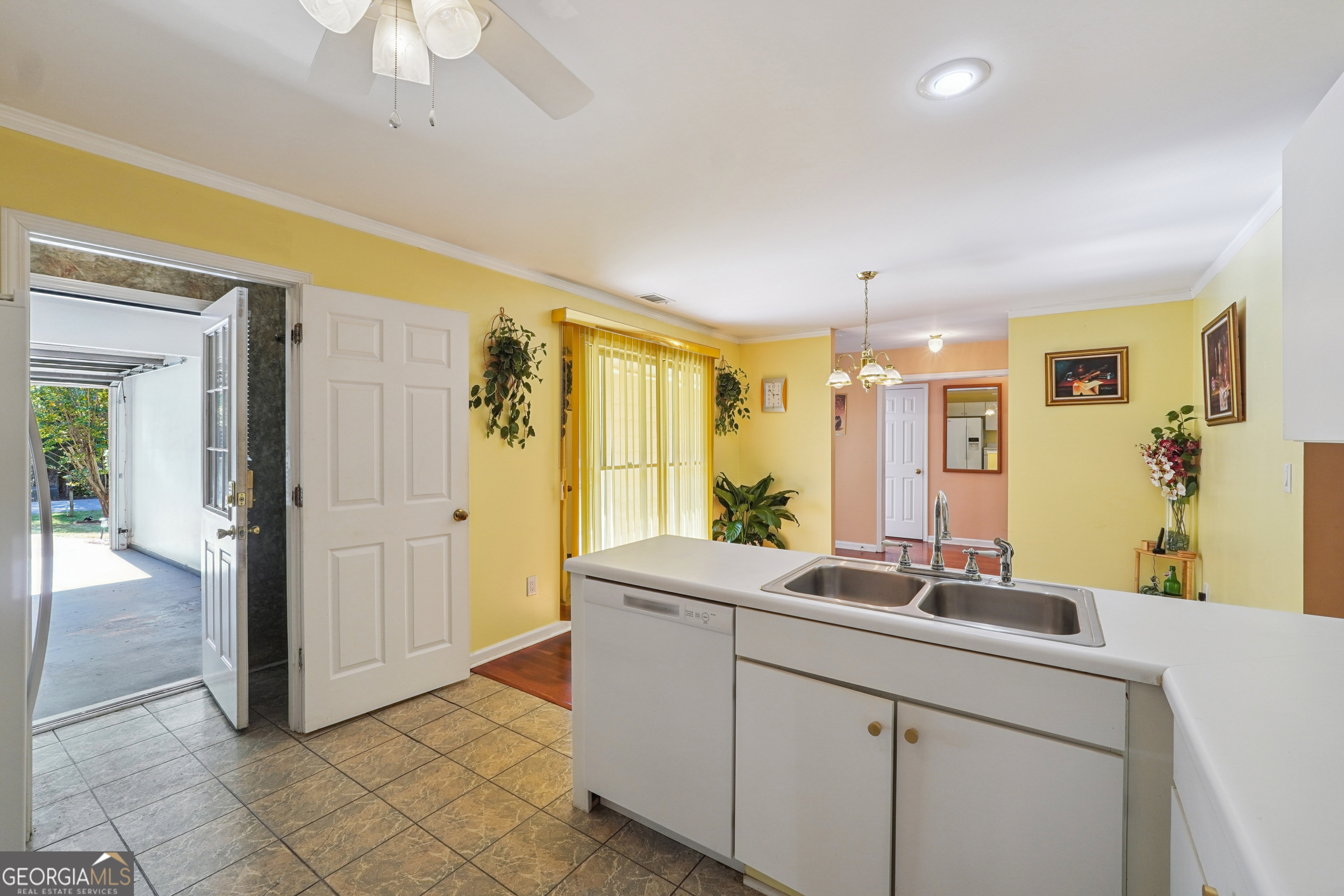 439 River Chase DR