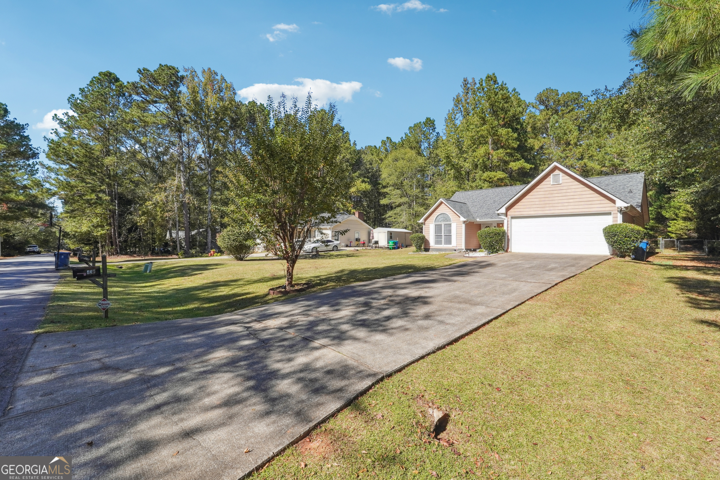 439 River Chase DR
