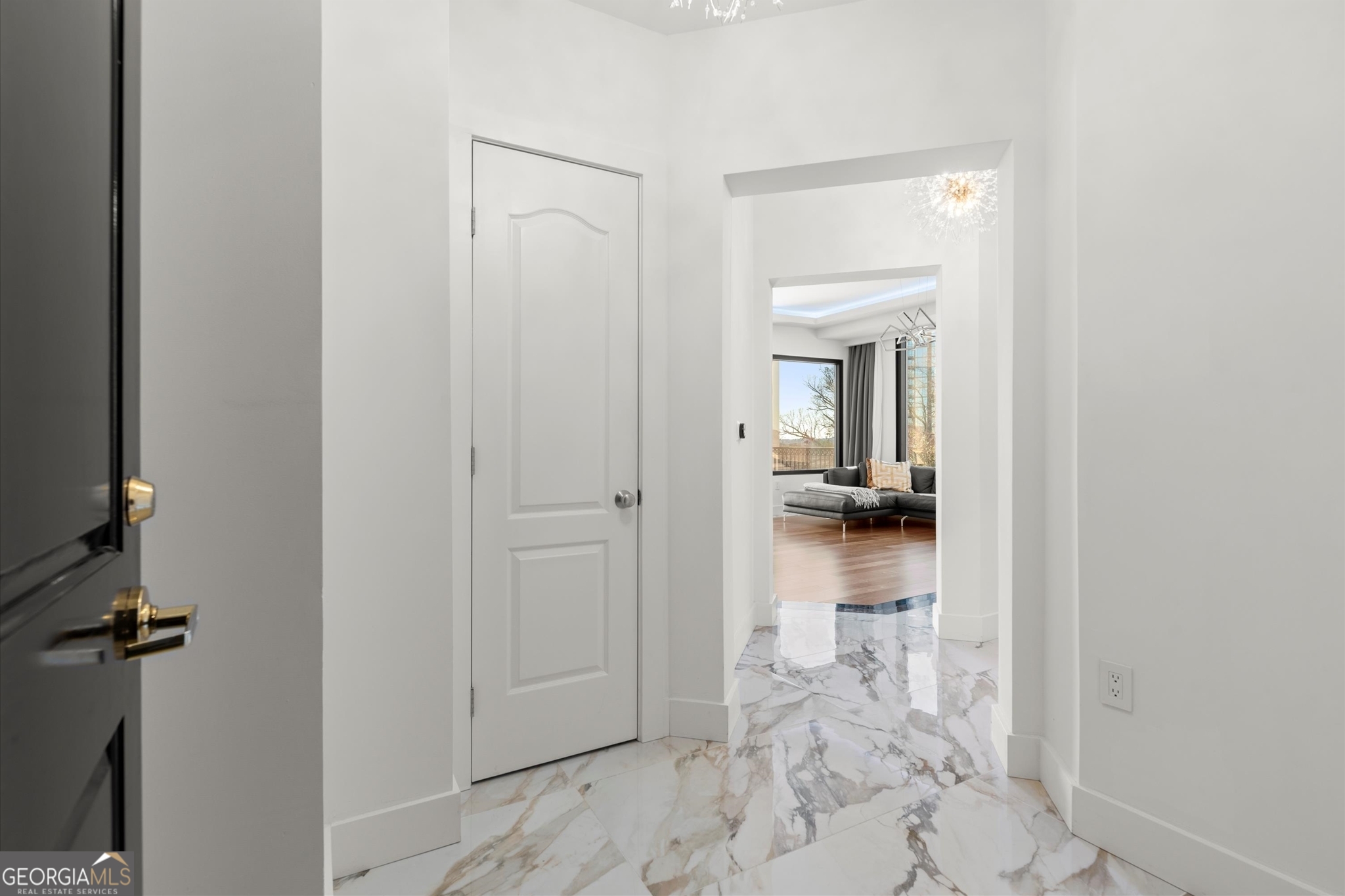 2828 Peachtree RD NE # 701