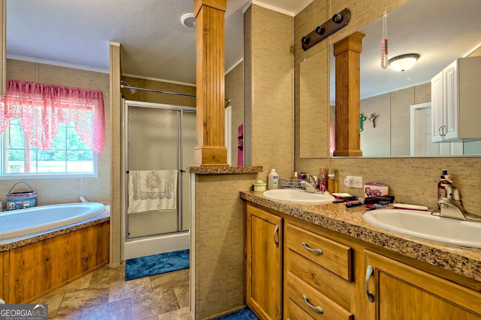 Tiger, Georgia 30576, United States, 4 Bedrooms Bedrooms, ,2 BathroomsBathrooms,Residential,Pending,113734