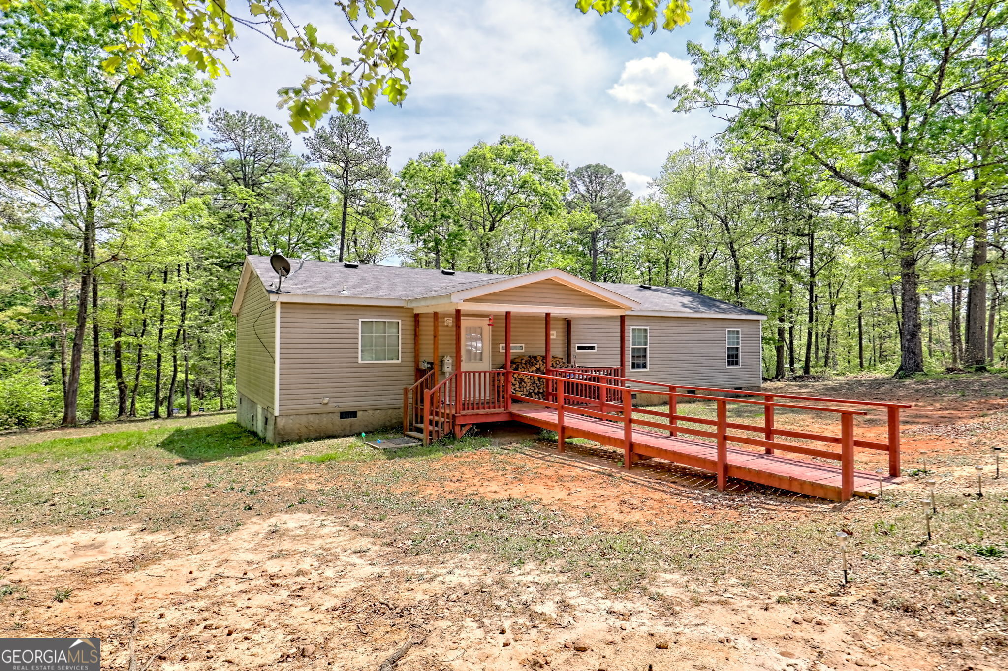 Tiger, Georgia 30576, United States, 4 Bedrooms Bedrooms, ,2 BathroomsBathrooms,Residential,Pending,113734