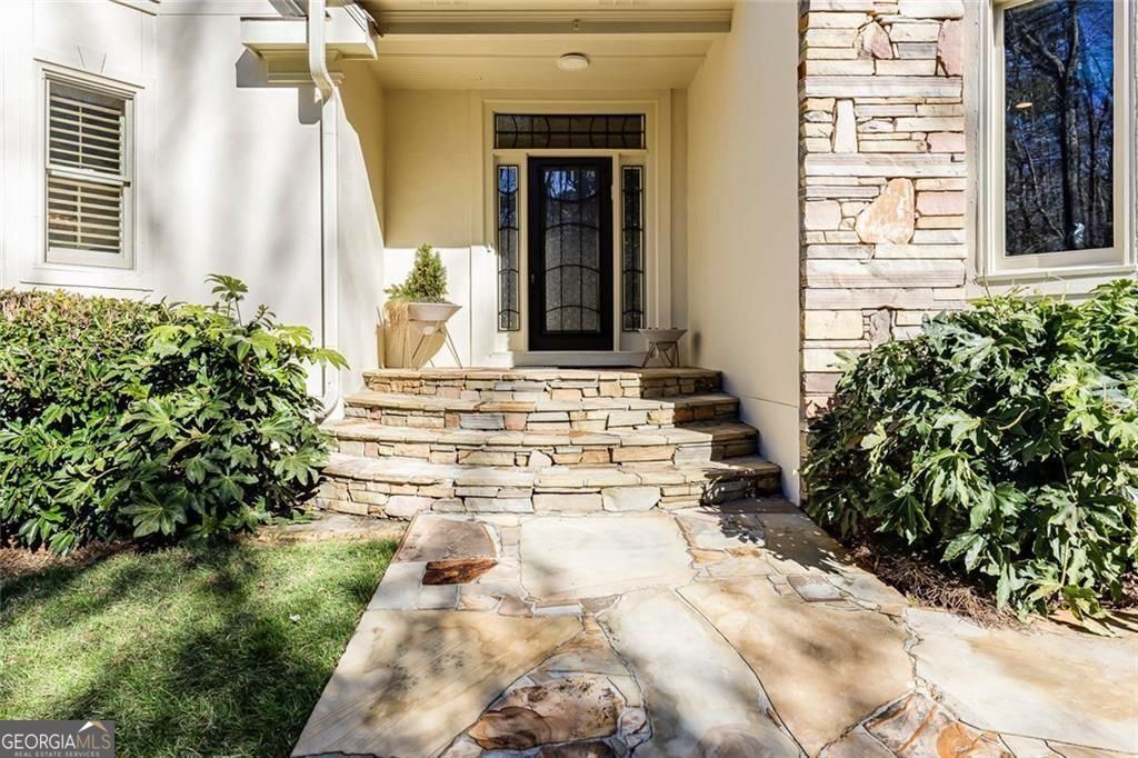 325 Riverhall CT