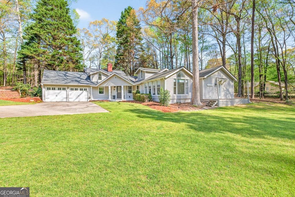 Photo of 627 Rock Springs Road, Lawrenceville, GA 30043 (MLS # 10725460)