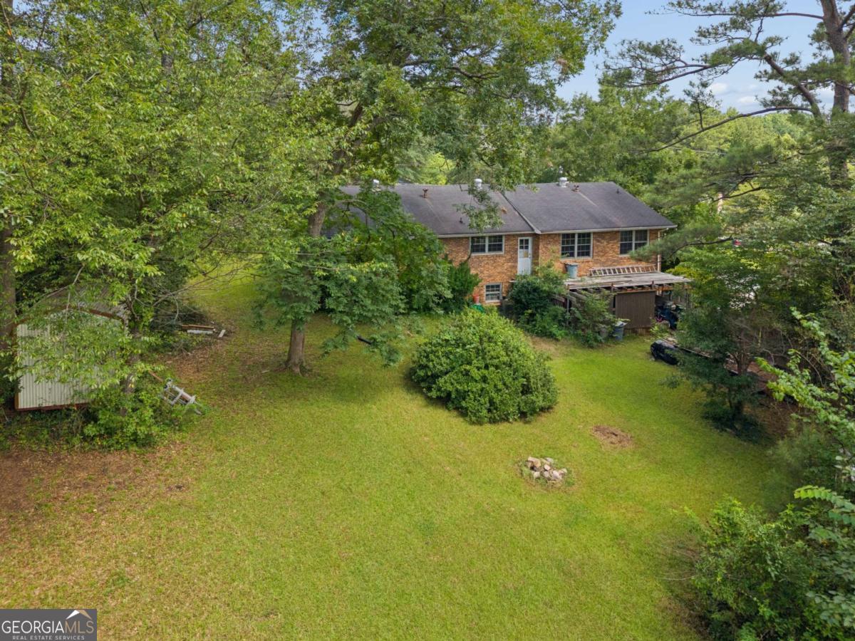 2438 S Hairston RD