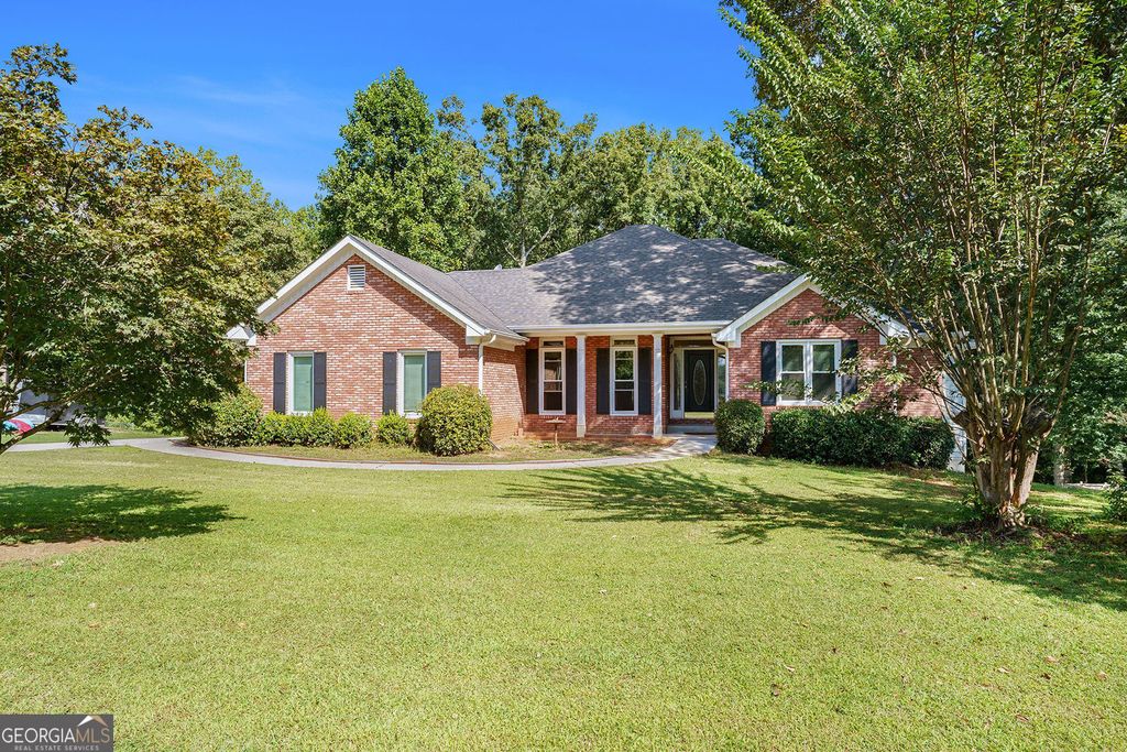 Photo of 1020 Thornwood Circle, Covington, GA 30016 (MLS # 10731237)