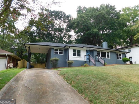 Photo of 195 W Lake Drive NW, Atlanta, GA 30314 (MLS # 10840773)
