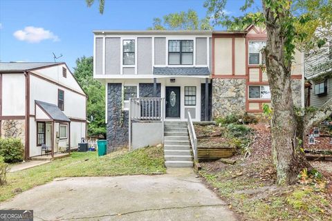 1058 Falling Water DR SE Smyrna GA 30080