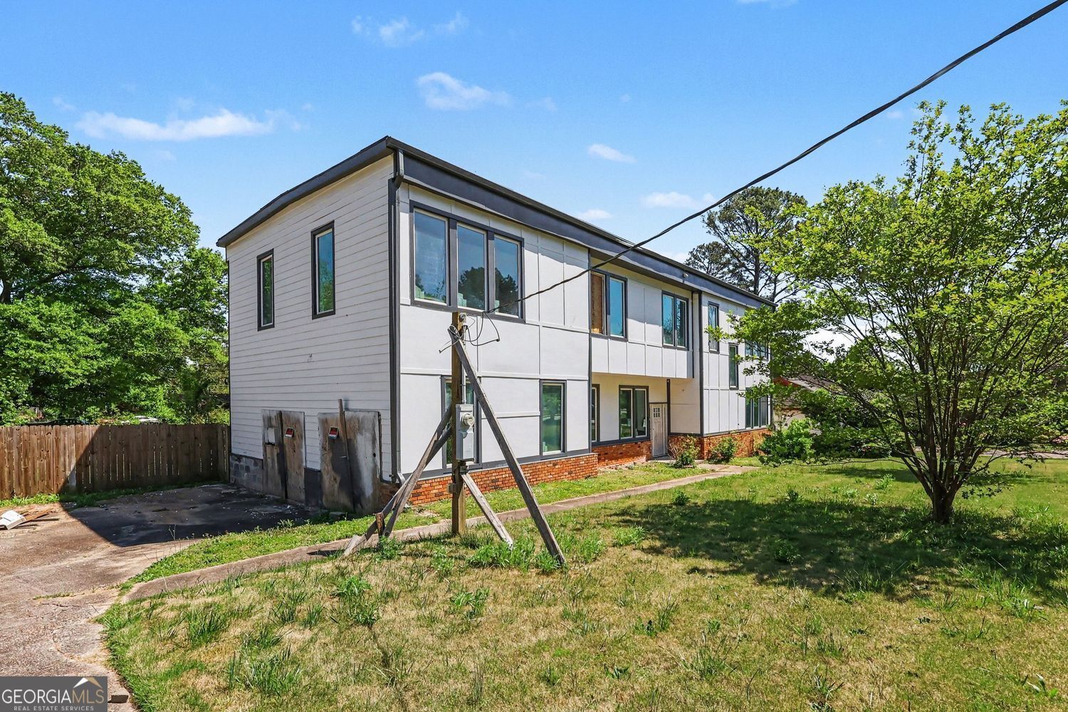 2688 Columbia DR