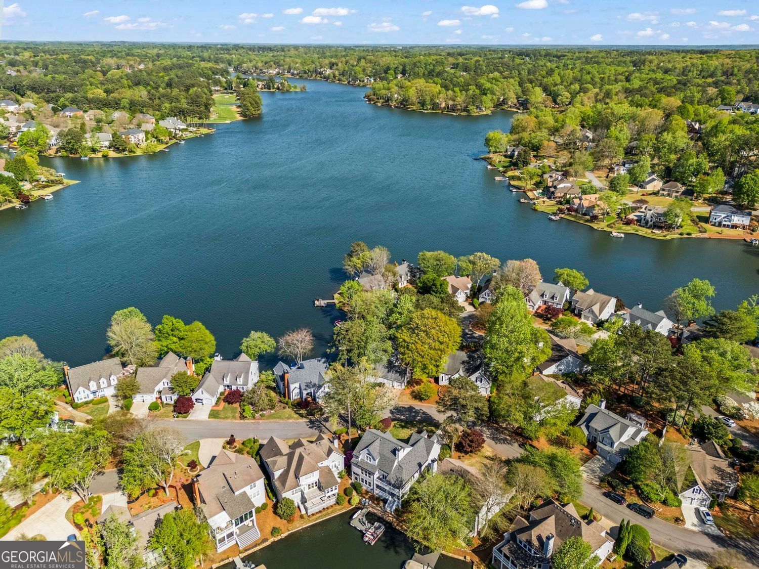 Alpharetta, Georgia 30005, United States, 4 Bedrooms Bedrooms, ,4 BathroomsBathrooms,Residential,Pending,107757