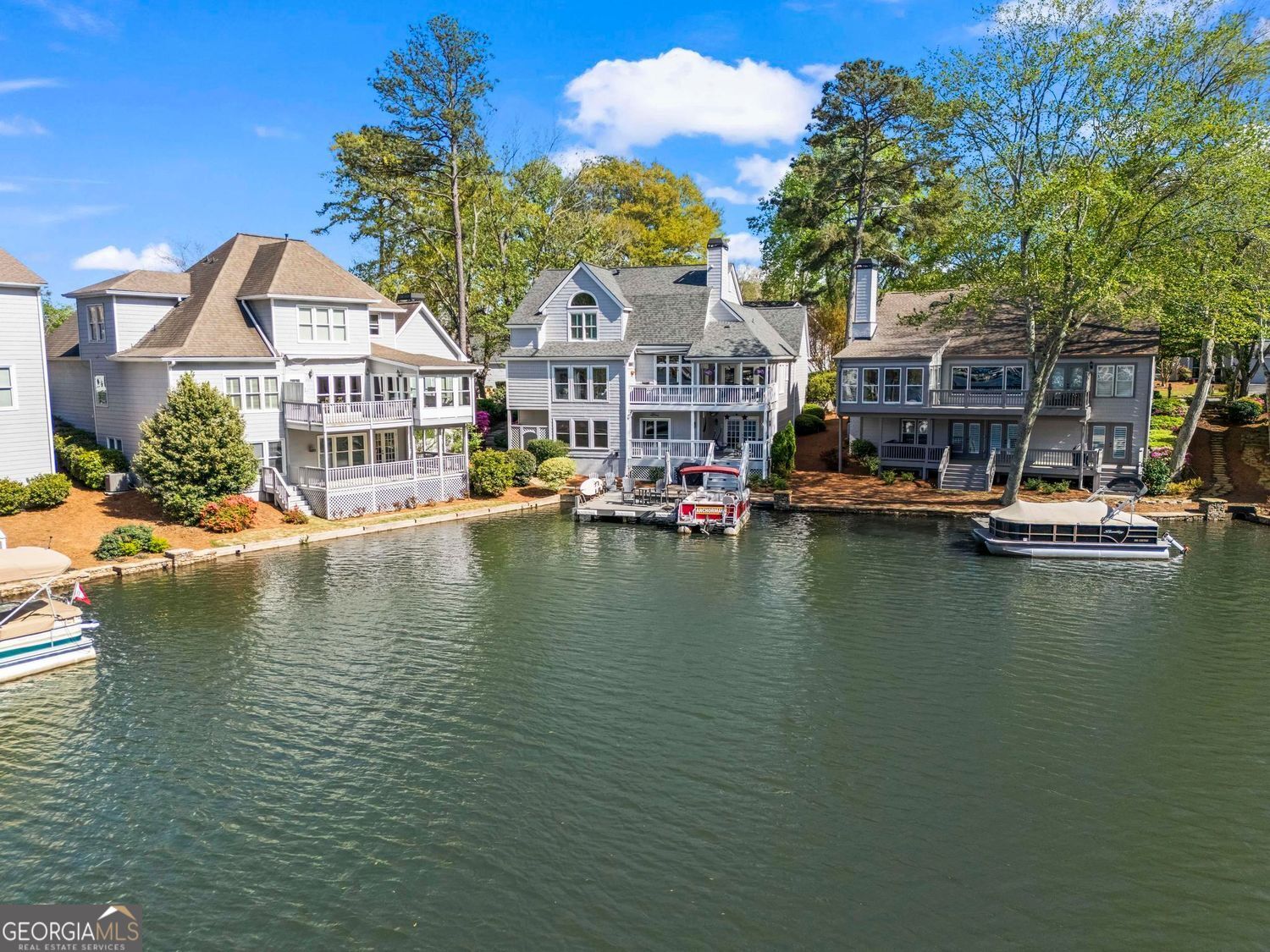 Alpharetta, Georgia 30005, United States, 4 Bedrooms Bedrooms, ,4 BathroomsBathrooms,Residential,Pending,107757