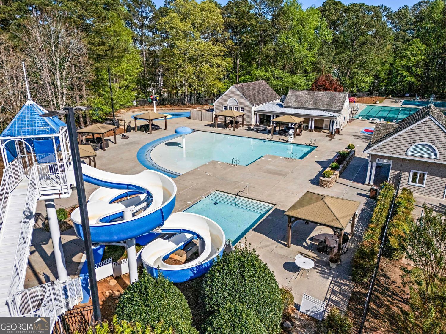 Alpharetta, Georgia 30005, United States, 4 Bedrooms Bedrooms, ,4 BathroomsBathrooms,Residential,Pending,107757