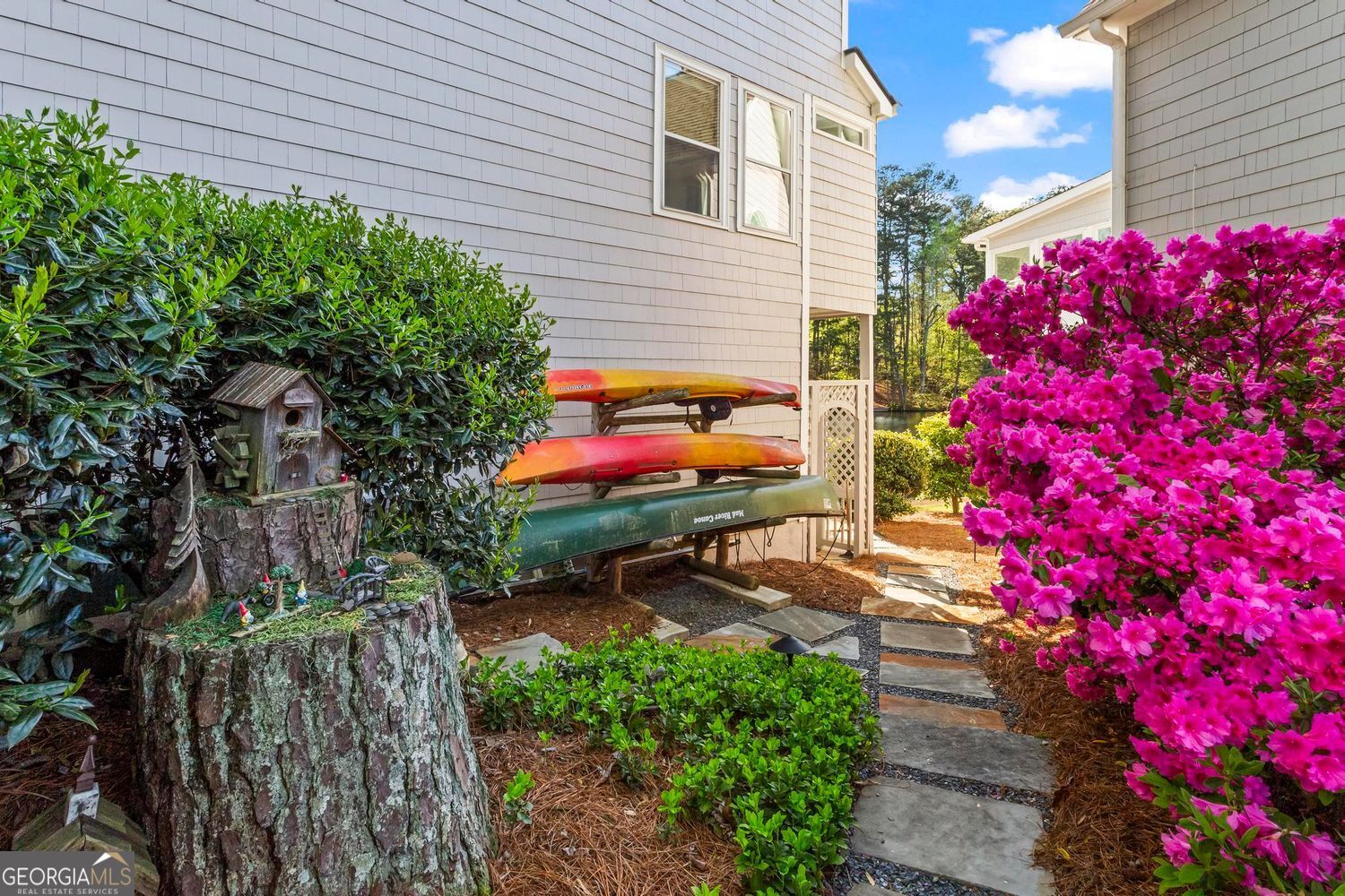 Alpharetta, Georgia 30005, United States, 4 Bedrooms Bedrooms, ,4 BathroomsBathrooms,Residential,Pending,107757