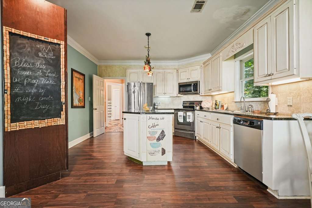 1513 Old Jones RD