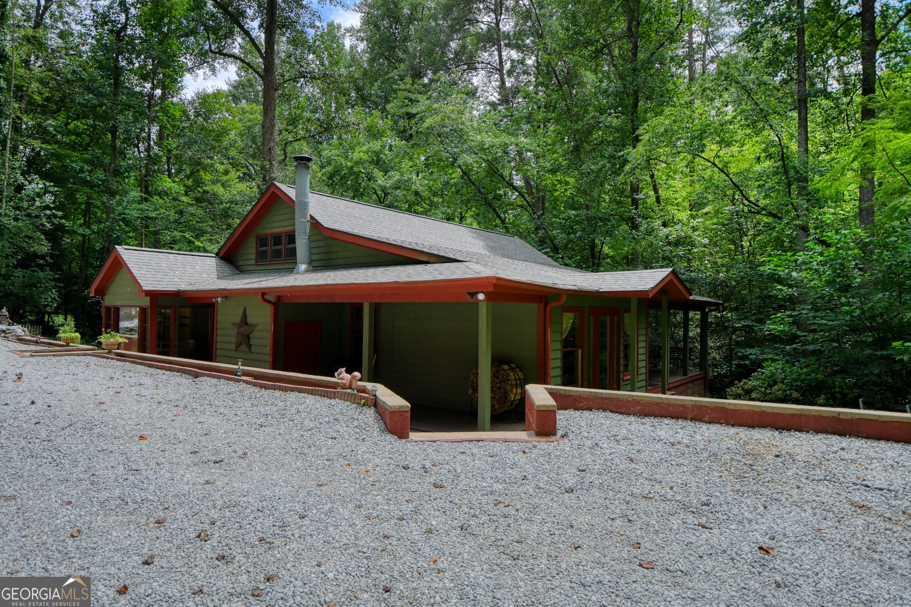 31 Creekside LN