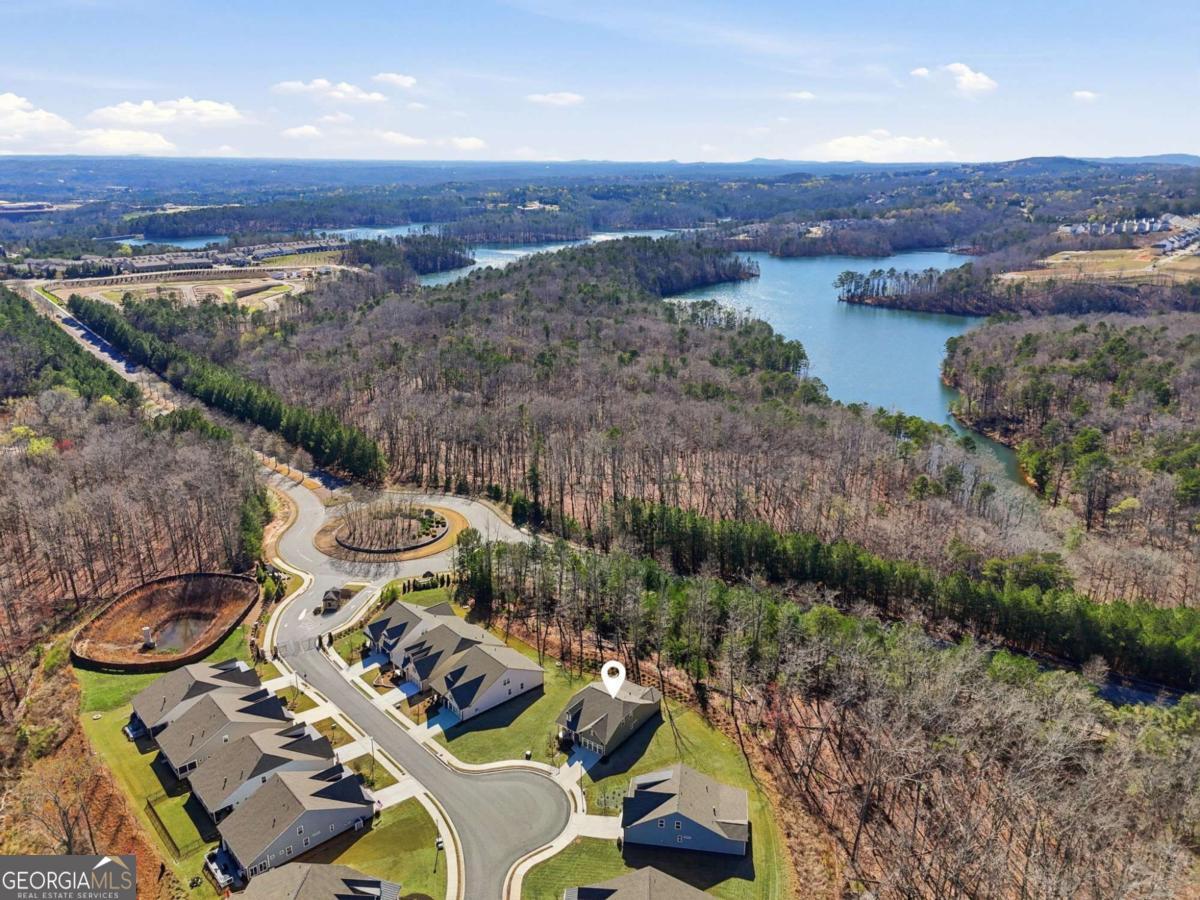 1413 Bluffs Ridge WAY