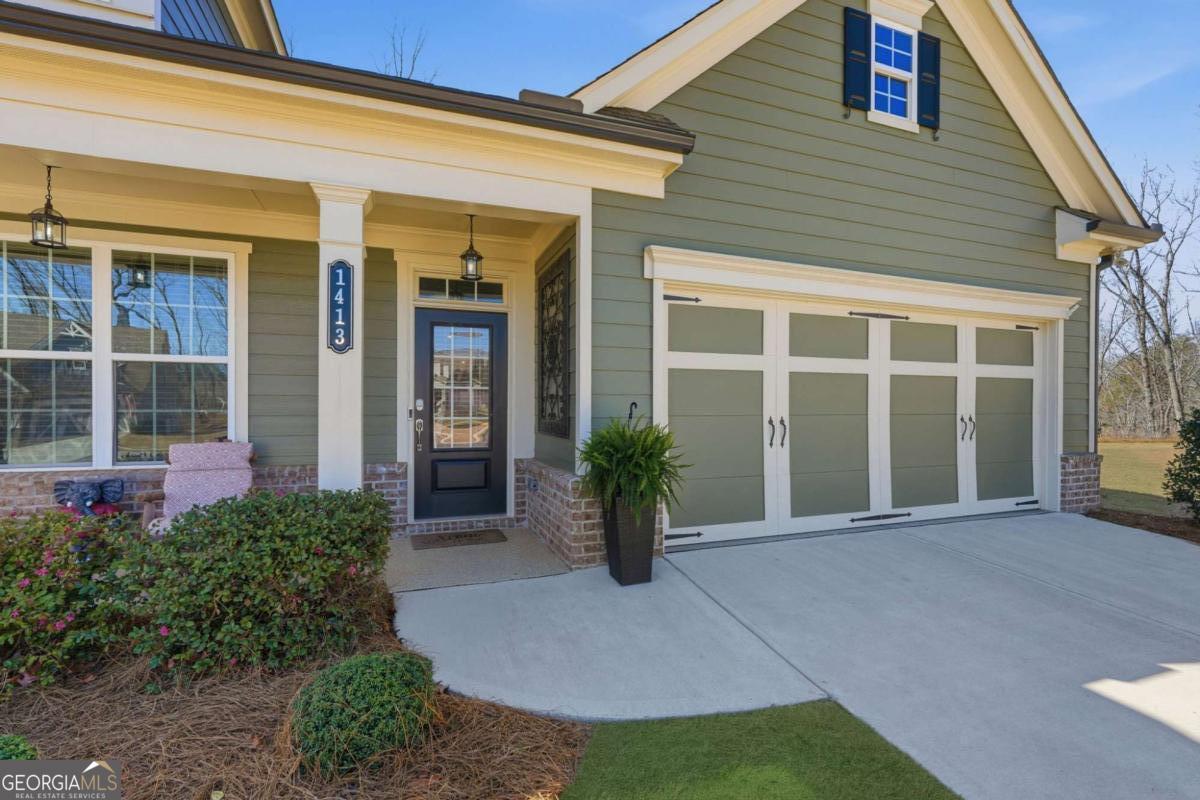 1413 Bluffs Ridge WAY