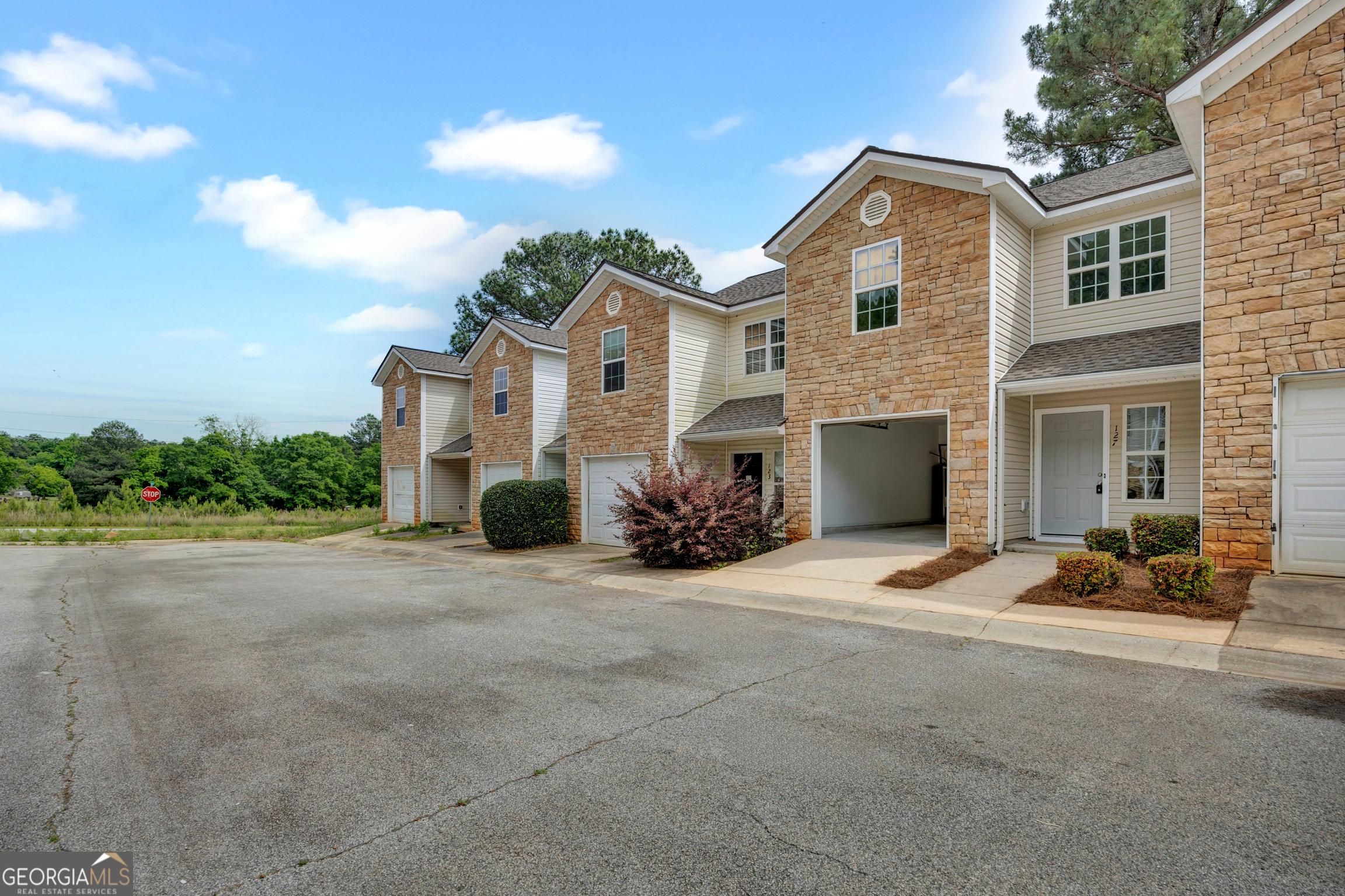 127 Heritage WAY