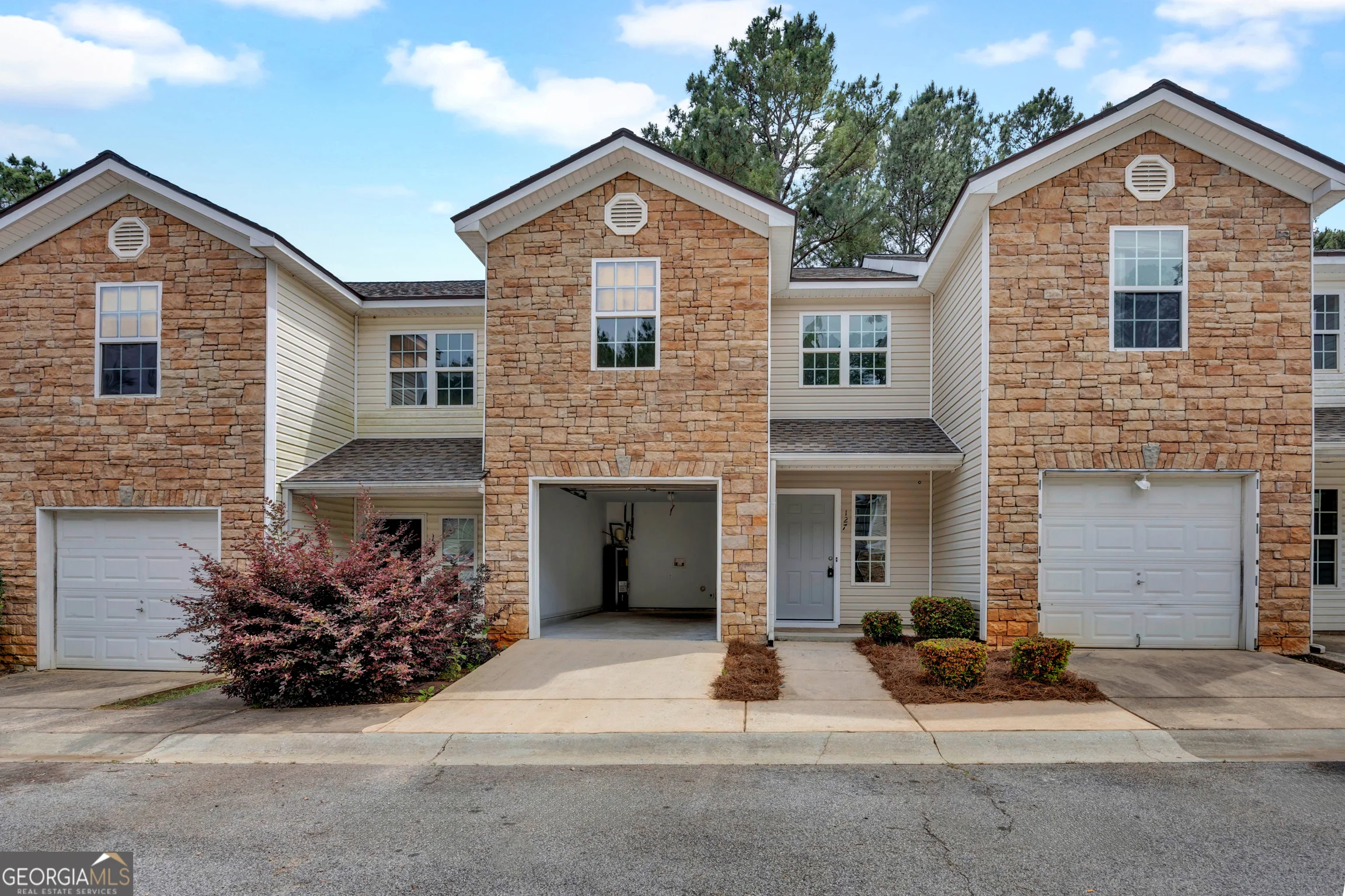 127 Heritage Way