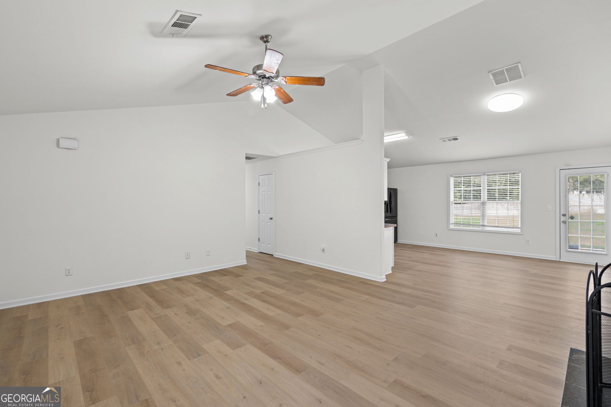 408 Wilshire LN