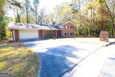 Photo of 2030 Pine Oak Drive SW, Atlanta, GA 30310 (MLS # 10643388)