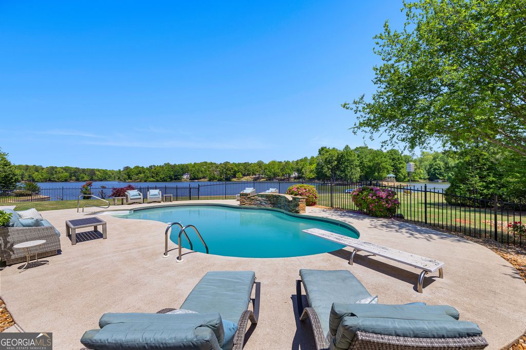 Photo of 65 South Shore Drive, Newnan, GA 30263 (MLS # 10738159)