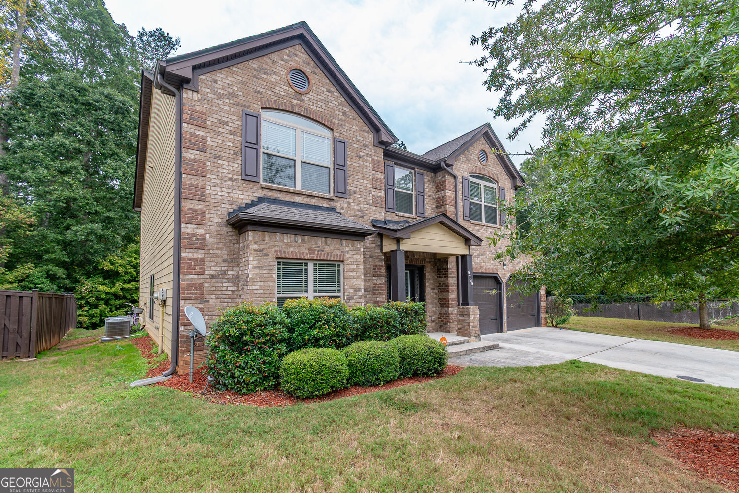 5785 Sawgrass CIR