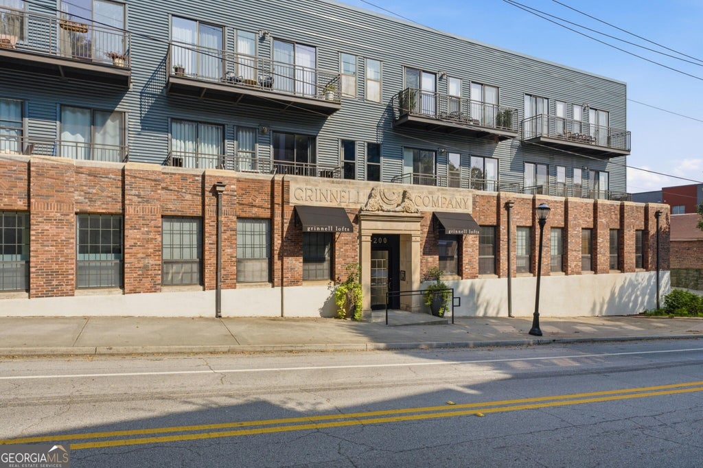 Photo of 200 N Highland Avenue NE #207, Atlanta, GA 30307 (MLS # 10841974)