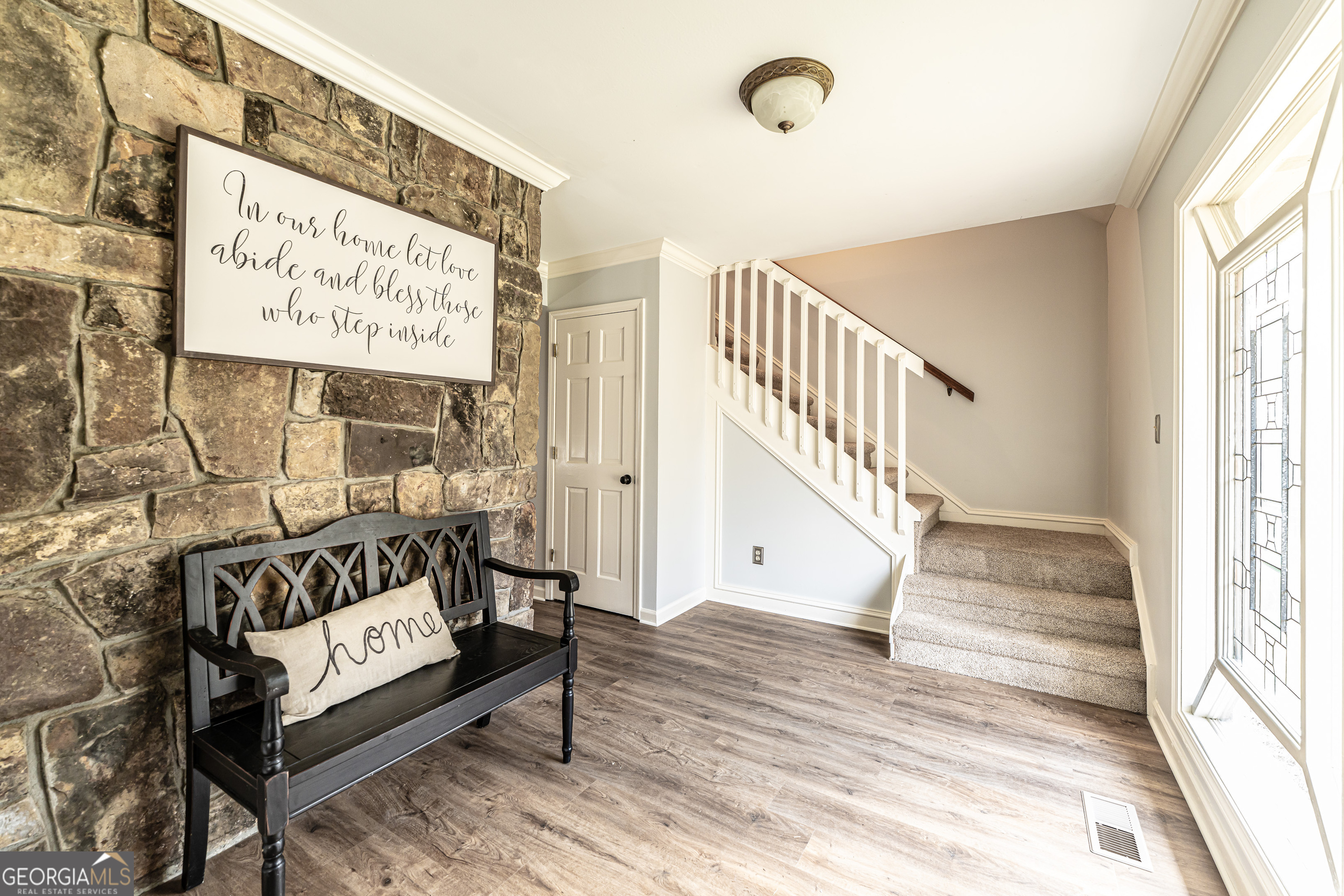 27 Saddle Mountain RD SE