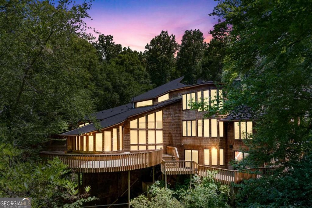 Photo of 120 Laurel Drive NE, Atlanta, GA 30342 (MLS # 10674216)