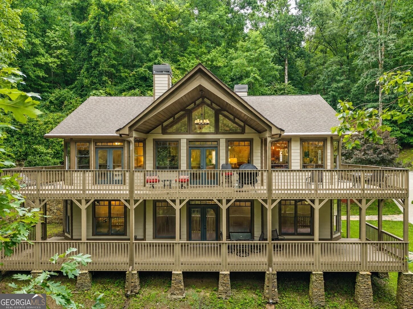 1117 Rambling RD
