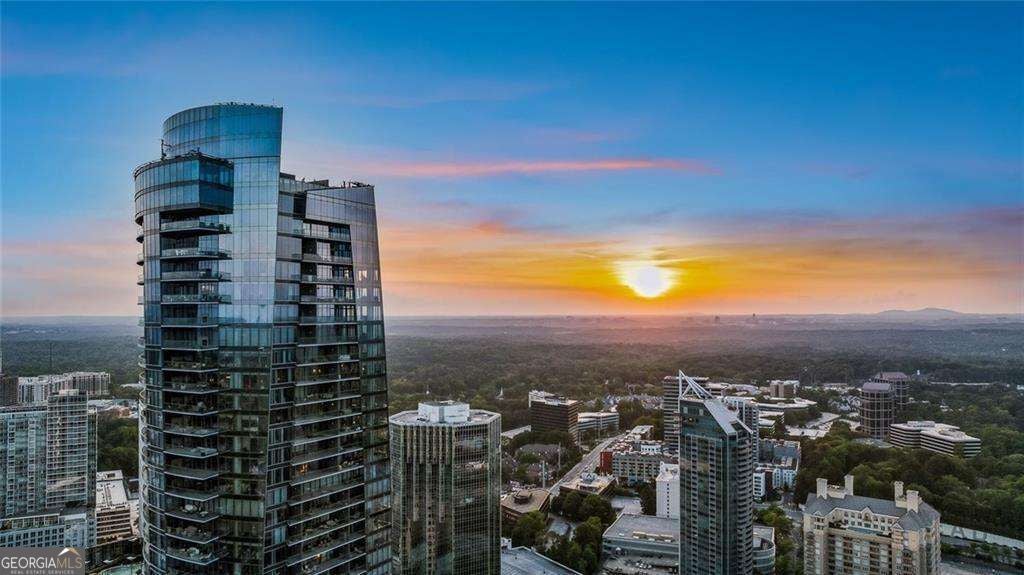 Photo of 3344 Peachtree Road NE #4102, Atlanta, GA 30326 (MLS # 10850434)