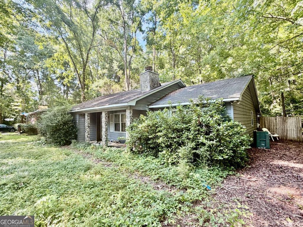 Photo of 914 N Confederate Drive, Macon, GA 31220 (MLS # 10807180)