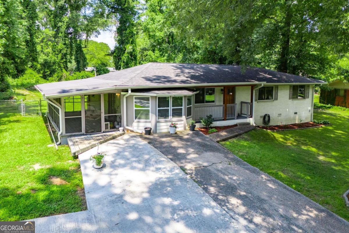 2057 Terry LN
