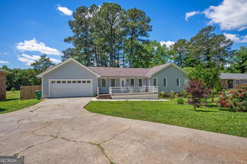 Photo of 493 Greg Drive SW, Lilburn, GA 30047 (MLS # 10740908)