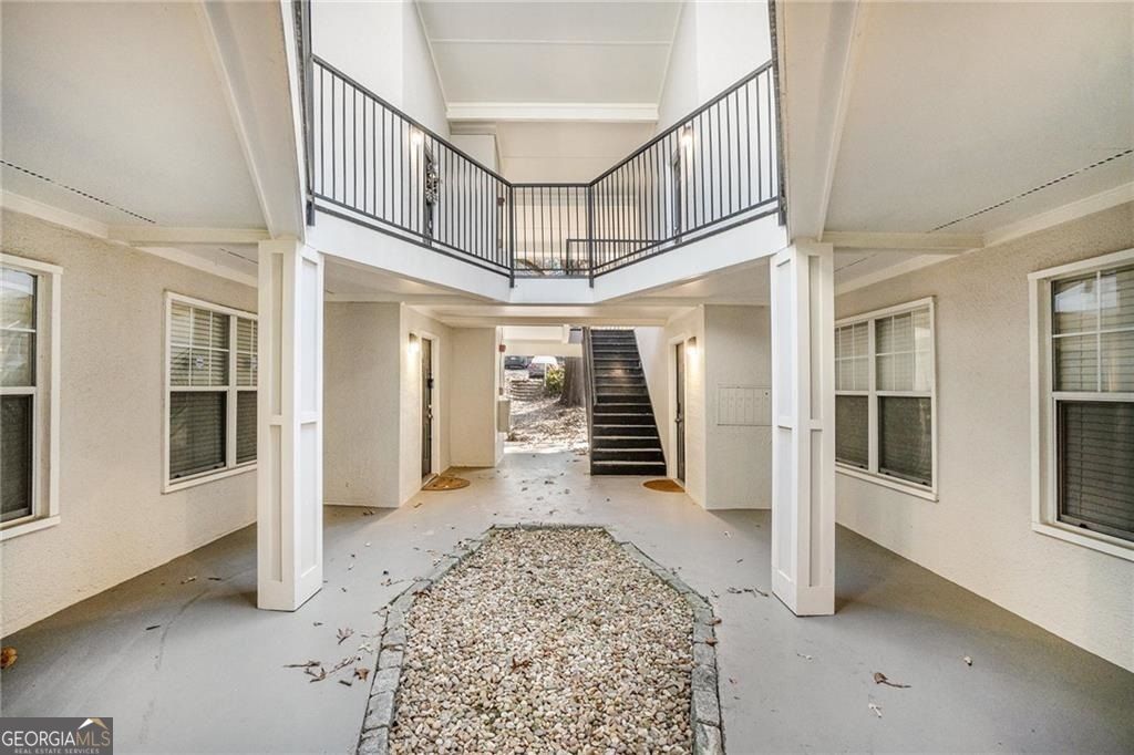 Photo of 1150 Collier Road NW #12F, Atlanta, GA 30318 (MLS # 10770817)