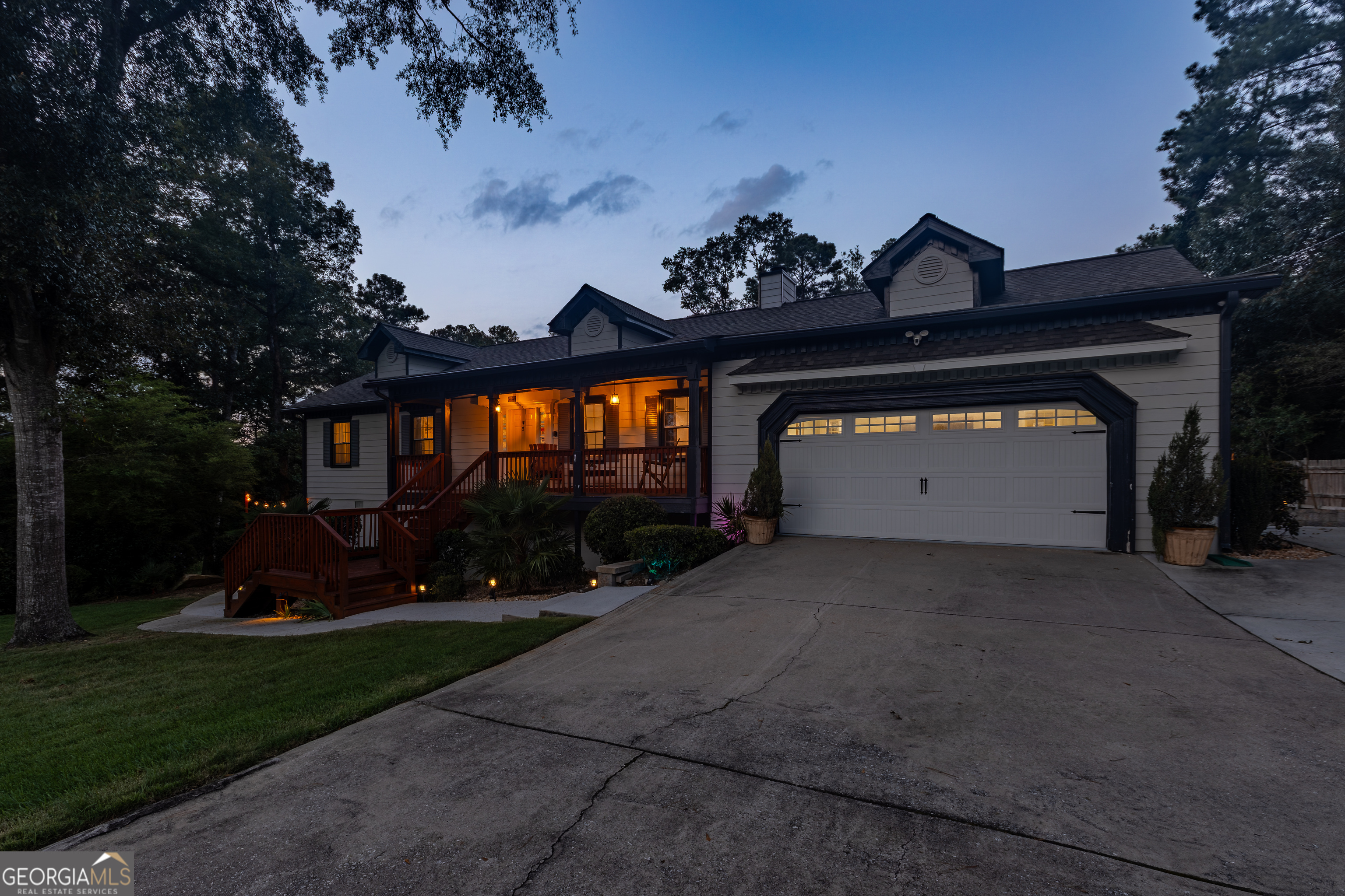 2390 Stone DR SW