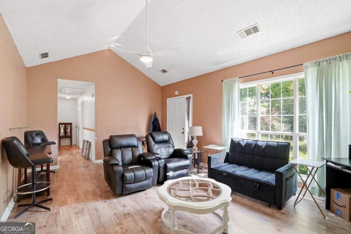 75 Spring Ridge DR