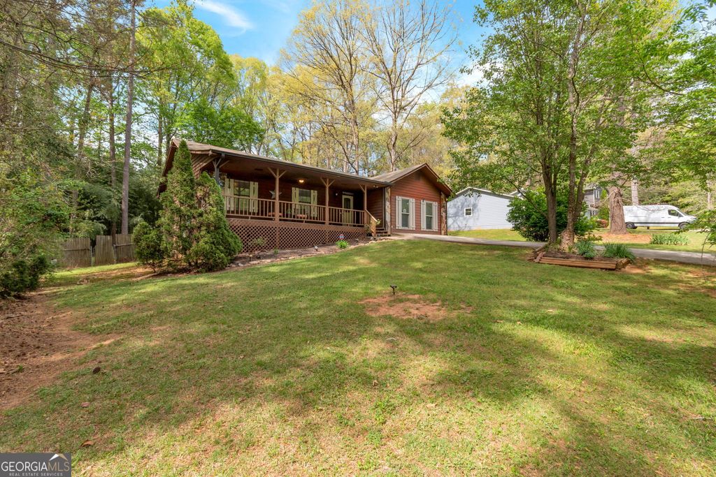 Photo of 4097 Stacy Lane, Snellville, GA 30039 (MLS # 10726101)