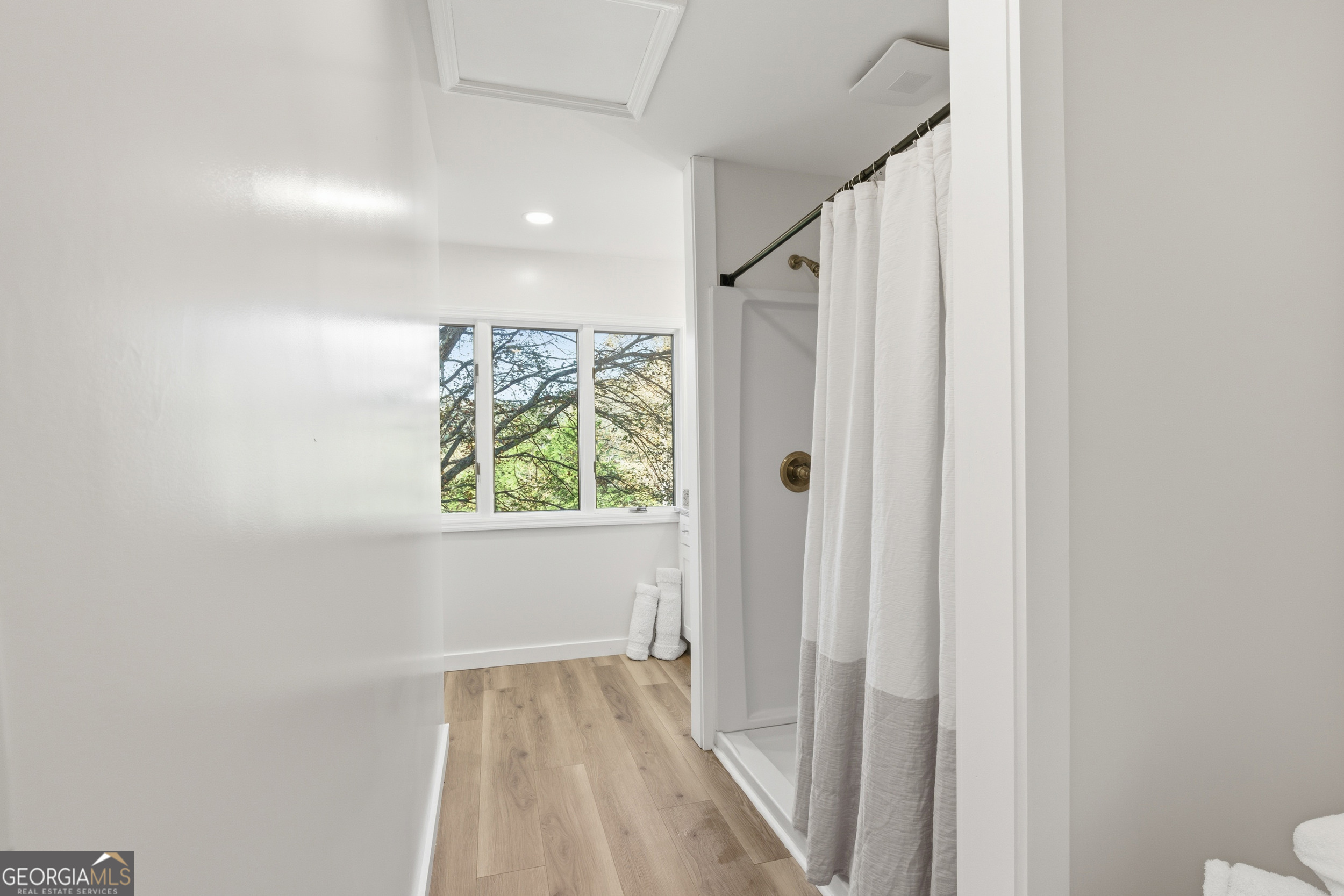 Rabun Gap, Georgia 30568, United States, 4 Bedrooms Bedrooms, ,3 BathroomsBathrooms,Residential,Active,244213