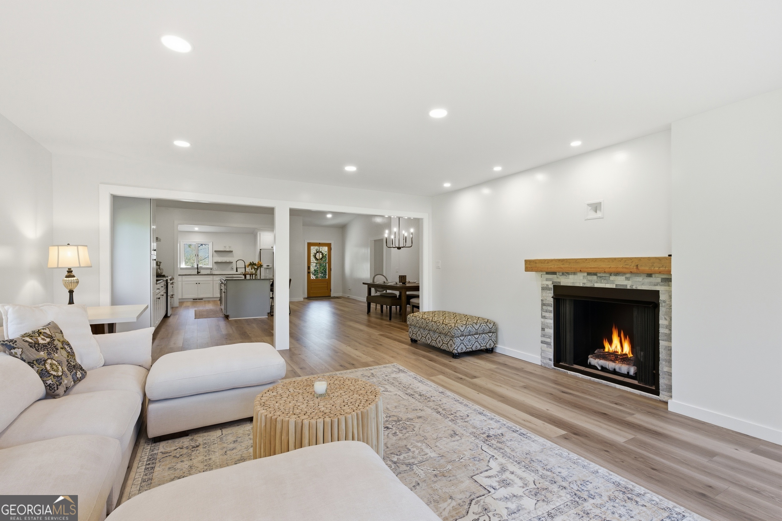 Rabun Gap, Georgia 30568, United States, 4 Bedrooms Bedrooms, ,3 BathroomsBathrooms,Residential,Active,244213