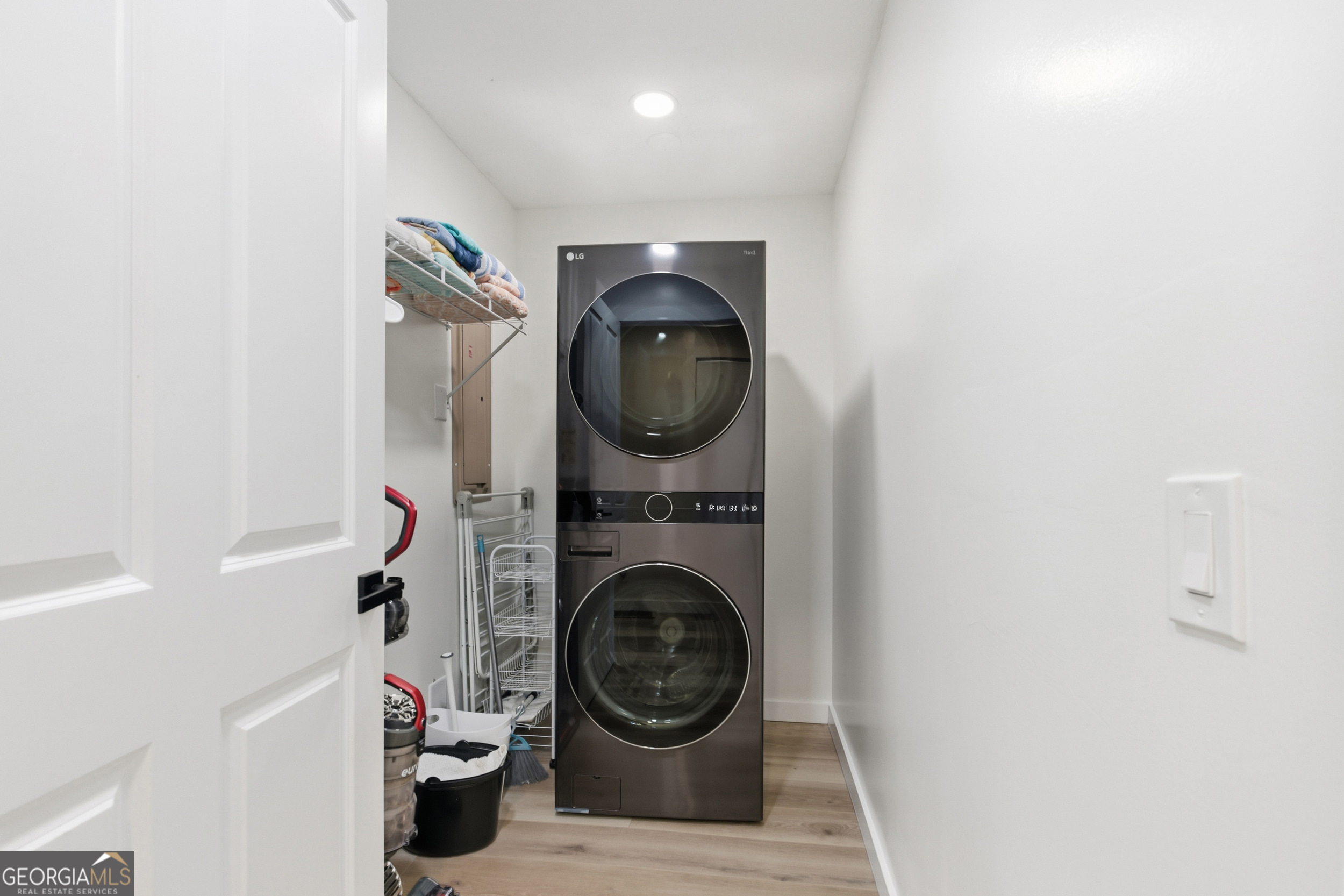 Rabun Gap, Georgia 30568, United States, 4 Bedrooms Bedrooms, ,3 BathroomsBathrooms,Residential,Active,244213