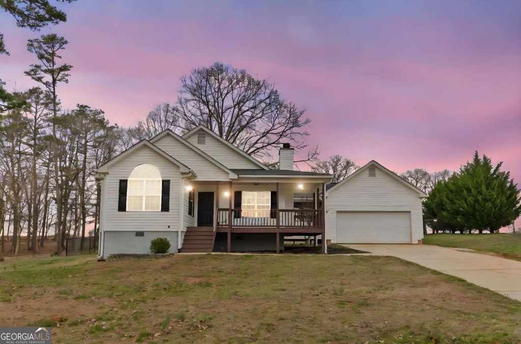 Photo of 132 Millstone Drive, Commerce, GA 30530 (MLS # 10704226)