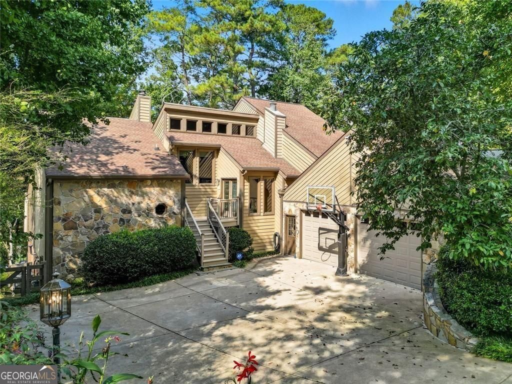 1025 Timber Lake TRL